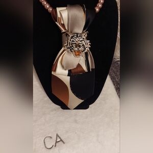 Elegant Multicolor  Pendant Fashion Tie.